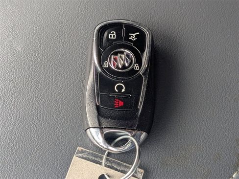 Used 2024 Buick Enclave Premium image 30