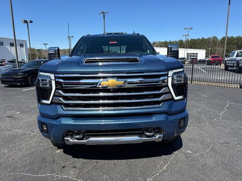 New 2026 Chevrolet Silverado 2500 High Country w/ High Country Premium Package AWD/4WD image 3