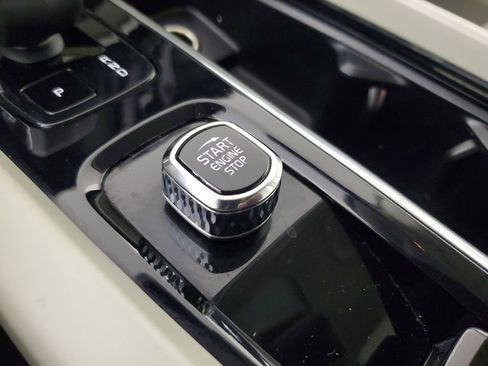 Used 2023 Volvo XC60 B5 Core w/ Climate Package image 35