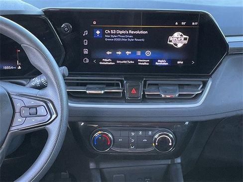 Used 2025 Chevrolet TrailBlazer LT image 17