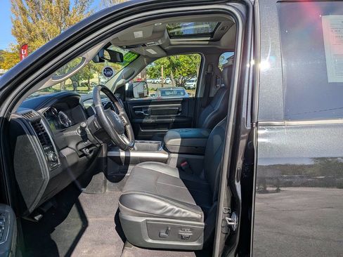 Used 2018 RAM 2500 Laramie w/ Sport Appearance Group AWD/4WD image 7