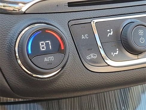 Used 2016 Chevrolet Impala LTZ w/ Enhanced Convenience Package image 21