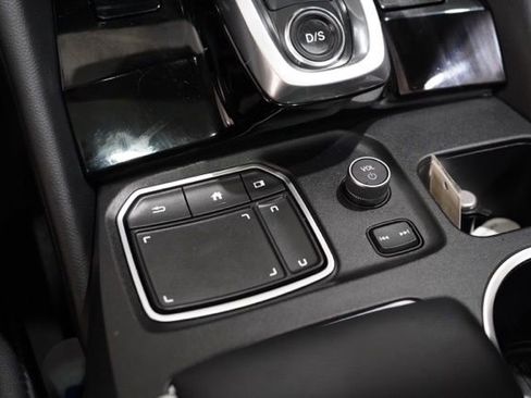 Used 2023 Acura MDX SH-AWD image 30