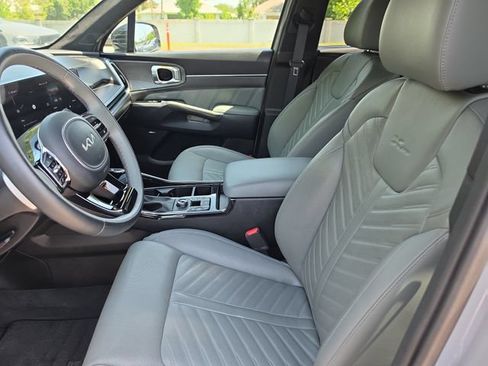 Certified 2024 Kia Sorento SX Prestige w/ Sage Leather Package AWD/4WD image 17
