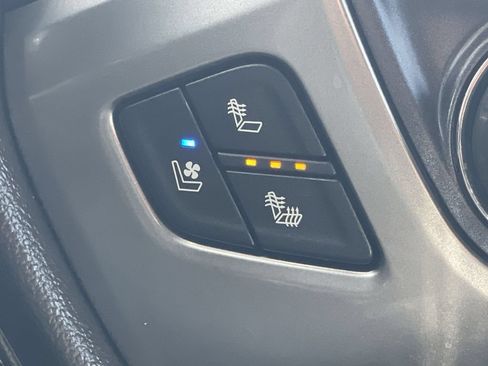 Used 2018 Chevrolet Silverado 2500 LTZ w/ Vortec Plus Package AWD/4WD image 36