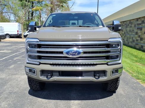 New 2026 Ford F250 Platinum AWD/4WD image 3