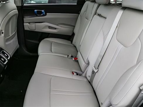 New 2025 Kia Sorento S w/ Panoramic Sunroof Package image 13