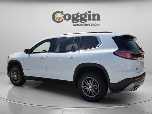 Used 2025 GMC Acadia Elevation FWD image 3