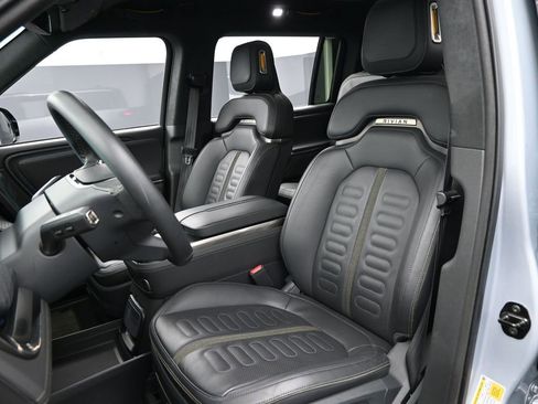 Used 2023 Rivian R1S Adventure image 21