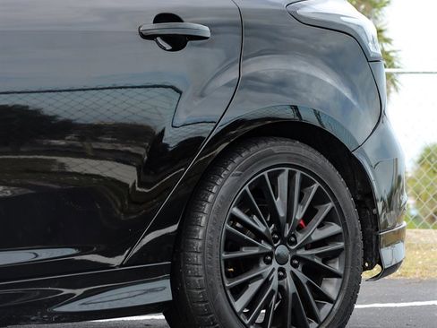 Used 2018 Ford Focus ST w/ Equipment Group 402A image 6