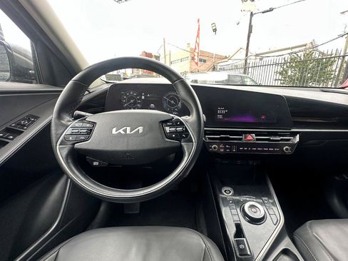 Used 2023 Kia Niro Wind FWD image 11
