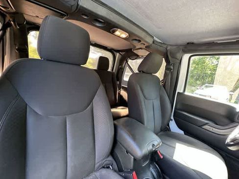 Used 2016 Jeep Wrangler Sport AWD/4WD image 14