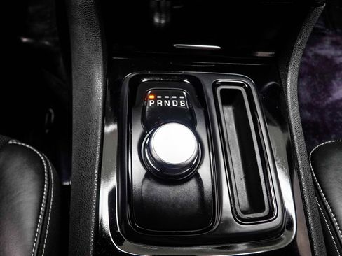 Used 2023 Chrysler 300 S w/ Comfort Group RWD image 23