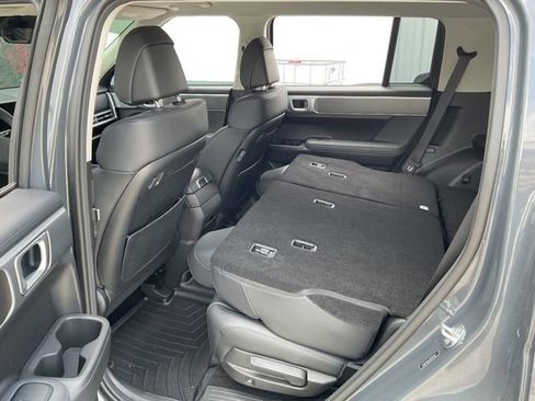 Used 2025 Hyundai Santa Fe SEL AWD/4WD image 9