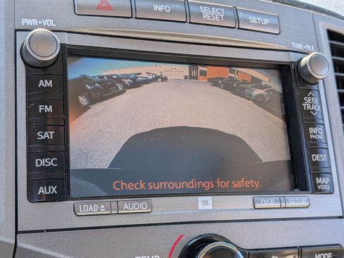 Used 2010 Toyota Venza AWD image 31