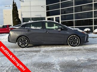 Used 2022 Toyota Prius XLE video 2