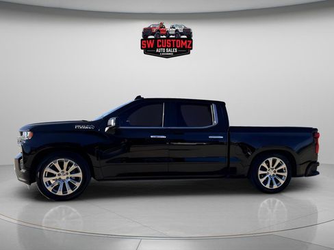 Used 2021 Chevrolet Silverado 1500 High Country w/ Technology Package AWD/4WD image 4