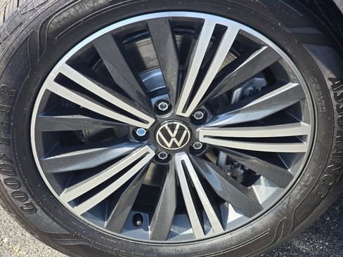 Used 2024 Volkswagen Tiguan Wolfsburg Edition FWD image 7