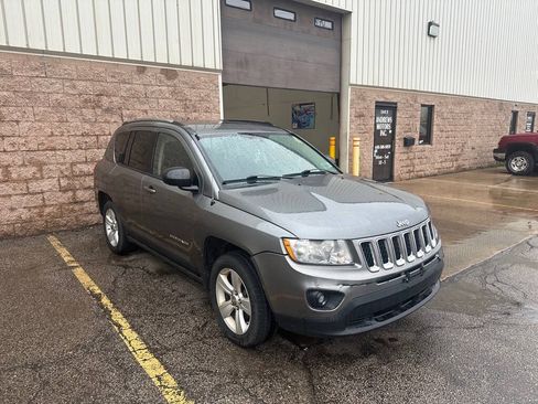 Used 2012 Jeep Compass Sport AWD/4WD image 3