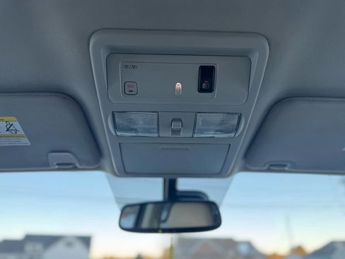 Used 2016 Nissan Titan SL image 30