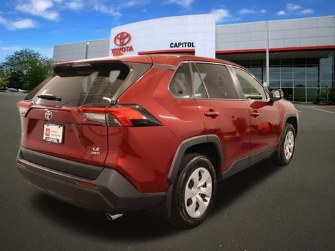 Used 2024 Toyota RAV4 LE AWD/4WD image 3