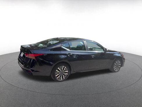 Used 2026 Nissan Altima 2.5 SV FWD image 12