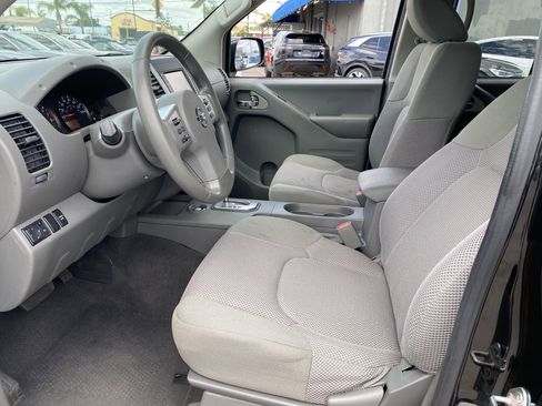 Used 2020 Nissan Frontier SV RWD image 10