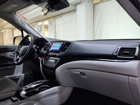 Used 2019 Honda Pilot Touring image 24