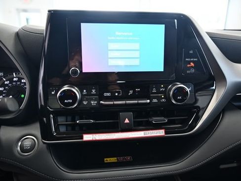 New 2026 Toyota Highlander XLE AWD/4WD image 17