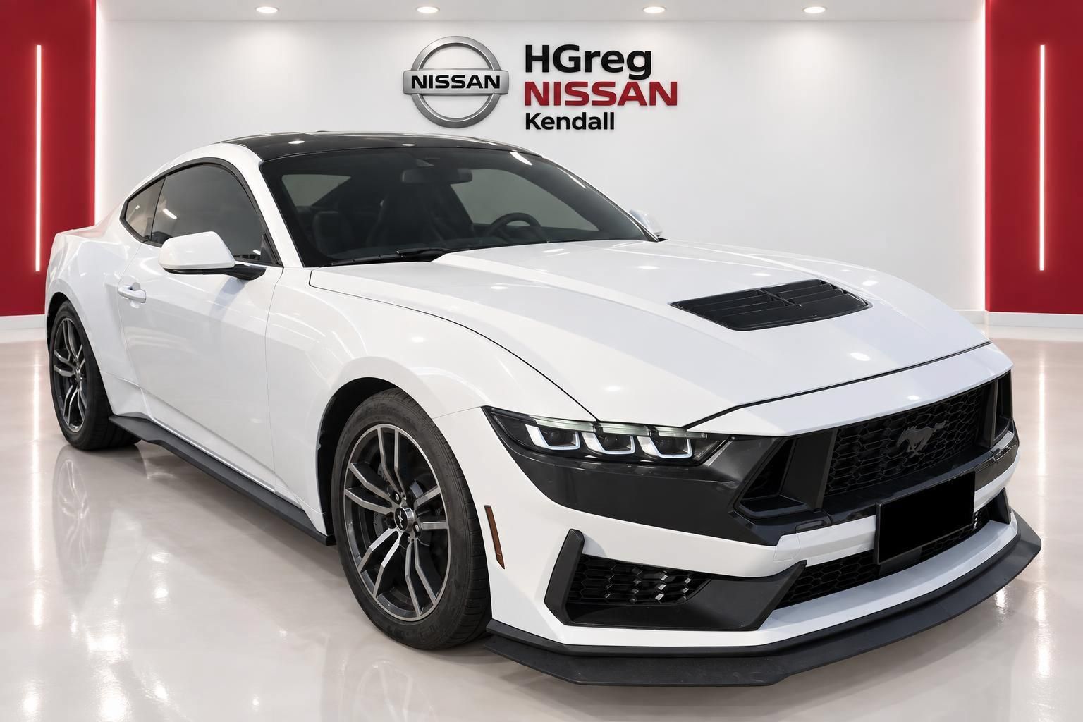 Used 2024 Ford Mustang GT Premium RWD image 3