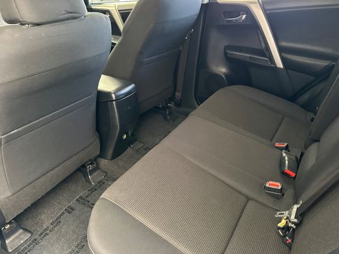 Certified 2017 Toyota RAV4 XLE w/ Carpet Mat Package FWD image 11