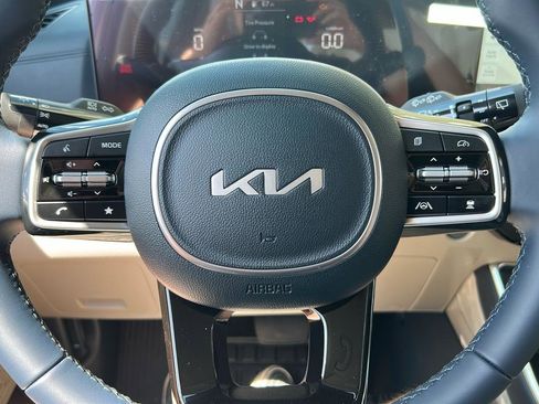 New 2026 Kia Carnival EX image 27