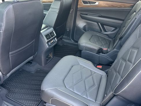 New 2026 Volkswagen Atlas SE image 10