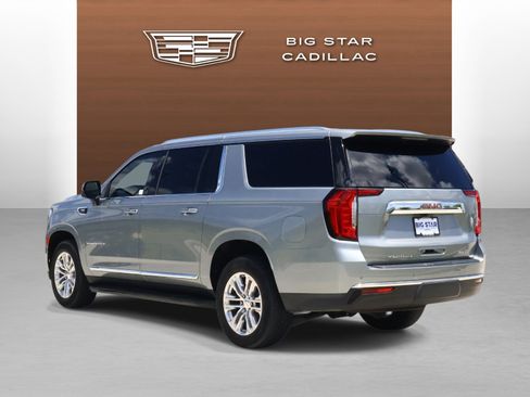 Used 2023 GMC Yukon XL SLT w/ SLT Premium Package RWD image 3