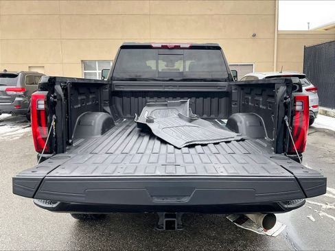 Used 2024 GMC Sierra 2500 Denali Ultimate image 32