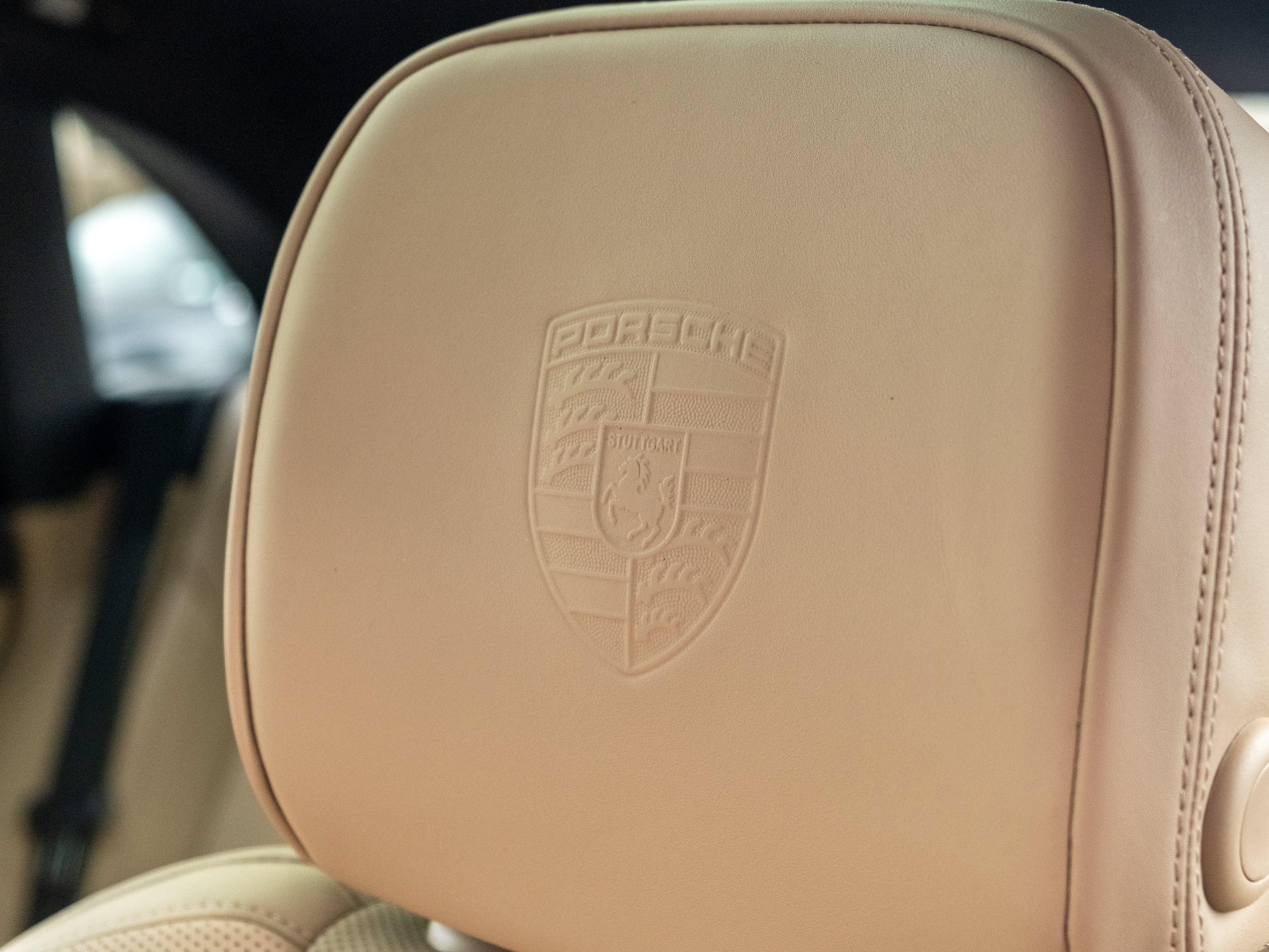 Certified 2026 Porsche Macan AWD/4WD image 41
