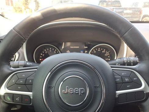 Used 2018 Jeep Compass Limited AWD/4WD image 20