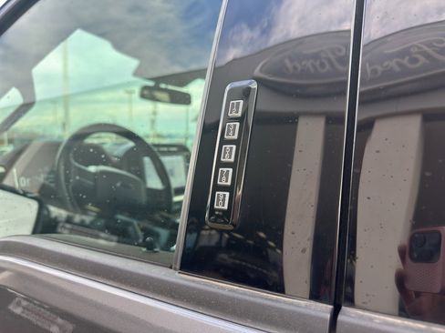 Used 2023 Ford F150 Lariat image 12