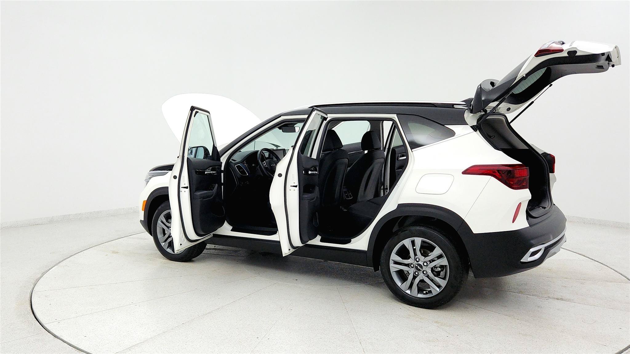 Used 2023 Kia Seltos S FWD image 29