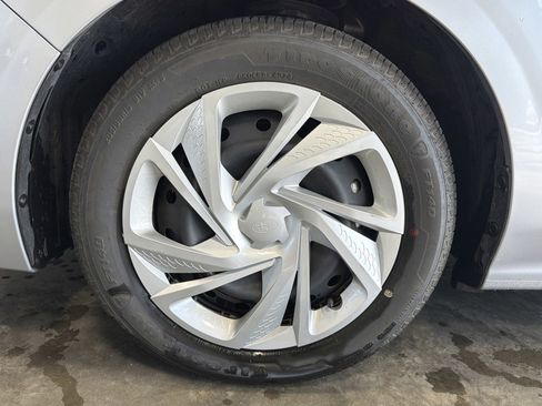 Certified 2025 Subaru Impreza 2.0i w/ Popular Package #1A image 15