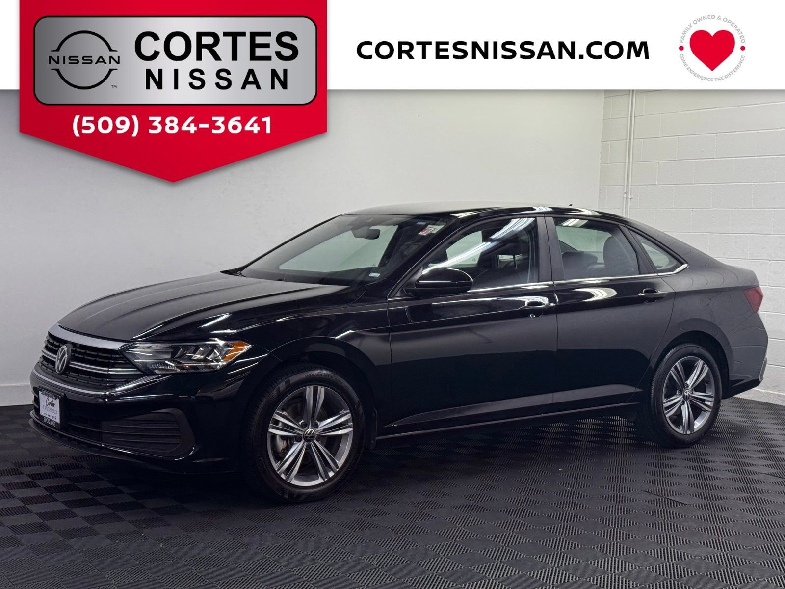 Used 2024 Volkswagen Jetta SE FWD image 1