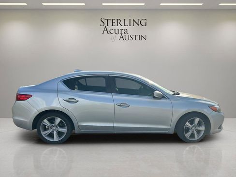 Used 2015 Acura ILX FWD image 4