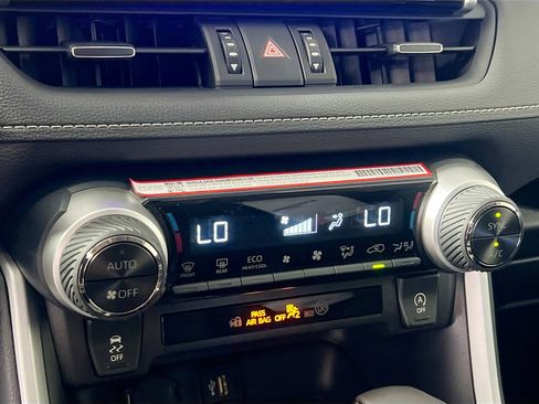 Used 2025 Toyota RAV4 XLE Premium image 27