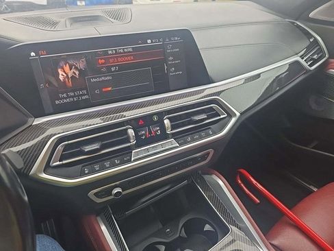 Used 2021 BMW X6 M50i w/ Executive Package image 6