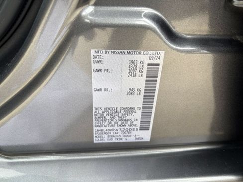 Used 2025 Nissan Altima 2.5 SV FWD image 28