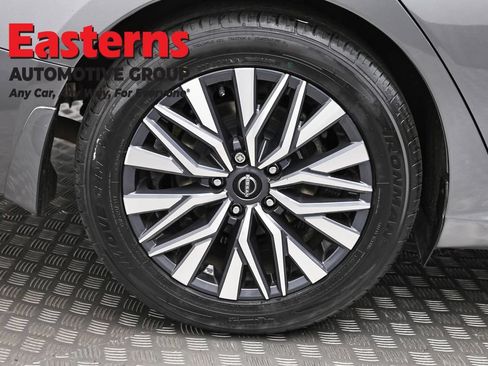 Used 2023 Nissan Altima 2.5 SV FWD image 29