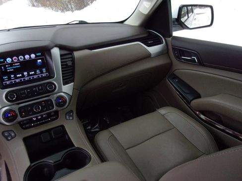 Used 2019 GMC Yukon XL SLT w/ Open Road Package image 19