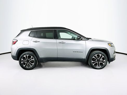Used 2022 Jeep Compass Limited image 10