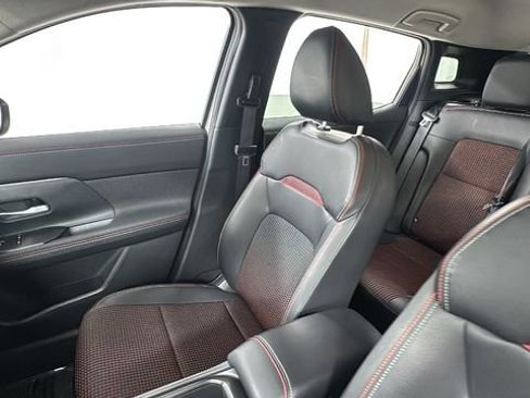 Certified 2025 Nissan Kicks SR image 13