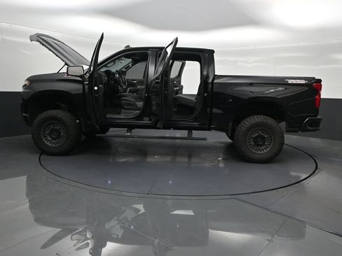Used 2019 Chevrolet Silverado 1500 LT Trail Boss AWD/4WD image 33
